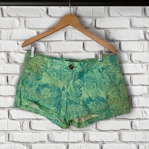 American Eagle Outfitters Green Patterned Women's Shorts Size 10